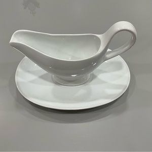 Gravy Boat Set